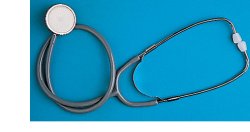 FONENDOSCOPIO LEGGERO PIATTO CON MEMBRABA ARCHETTO BIAURICOLARE PER AUSCULTAZIONE CON MOLLA ESTERNA - farmagiri