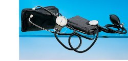 SFIGMOMANOMETRO ANEROIDE AD ALTA PRECISIONE CON FONENDOSCOPIO  BRACCIALE CON CHIUSURA IN VELCRO  CUSCINETTO IN GOMMA  SOFFIERIA COMPLETA DI VALVOLA - farmagiri