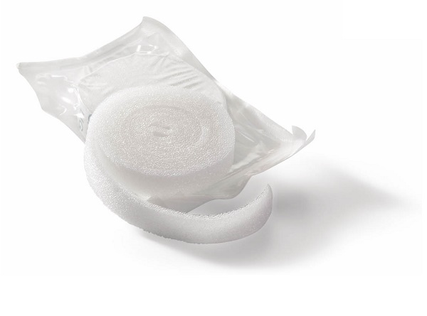 MEDICAZIONE ASSORBENTE IN POLIURETANO ESPANSO LIGASANO STRUTTURA A NIDO D'APE STERILE 300X2,5X0,4CM 1 PEZZO - farmagiri